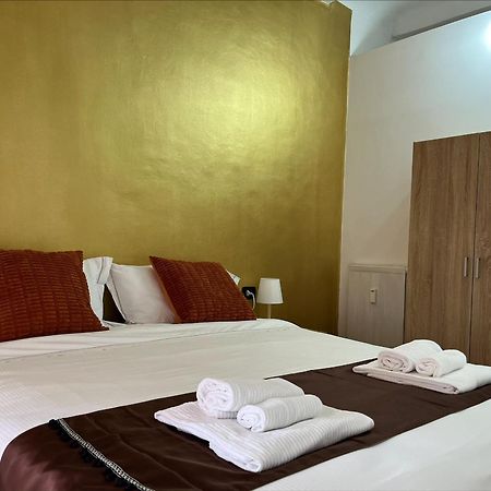 Genova Gold Rooms Экстерьер фото