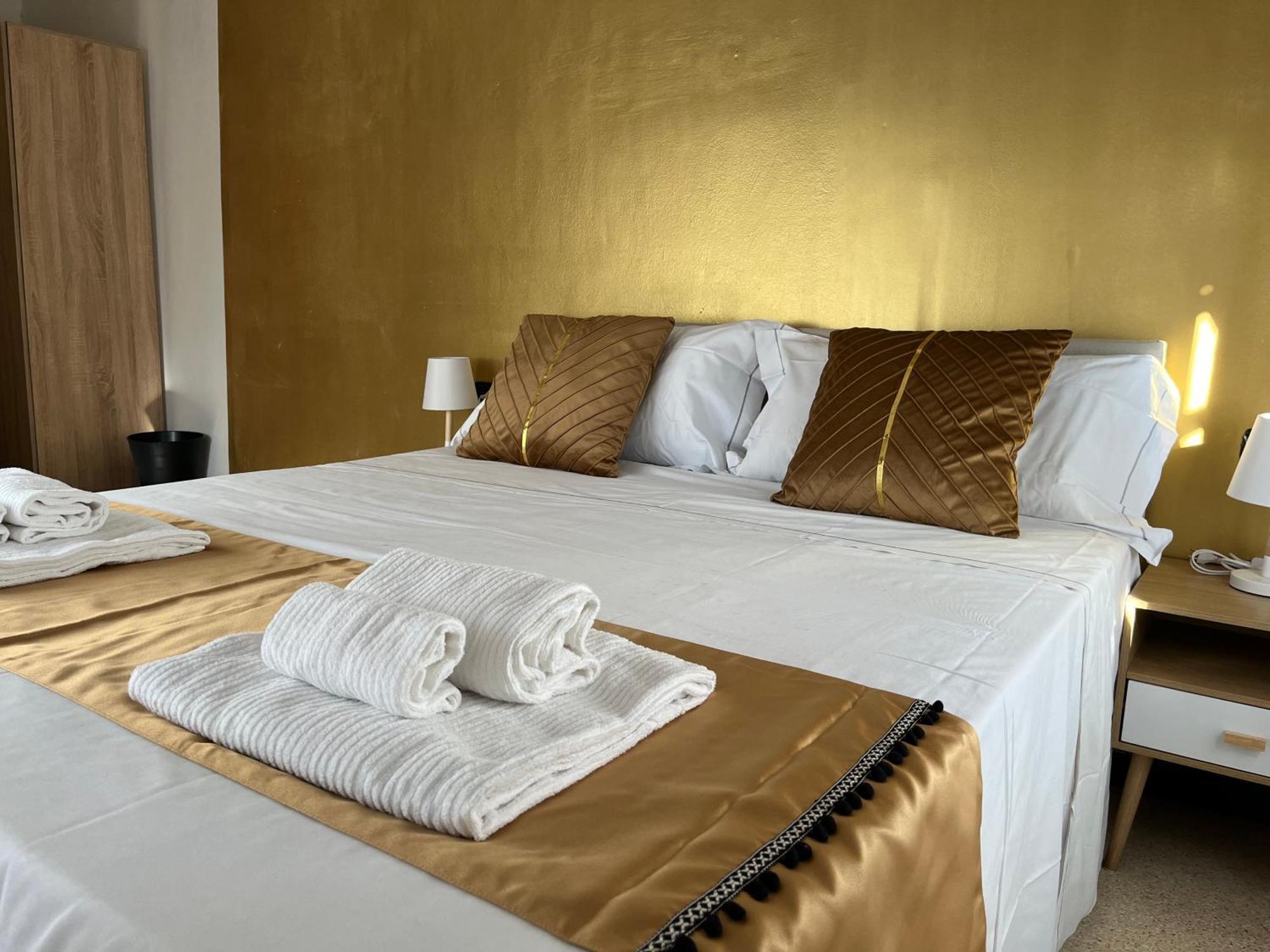 Genova Gold Rooms Экстерьер фото