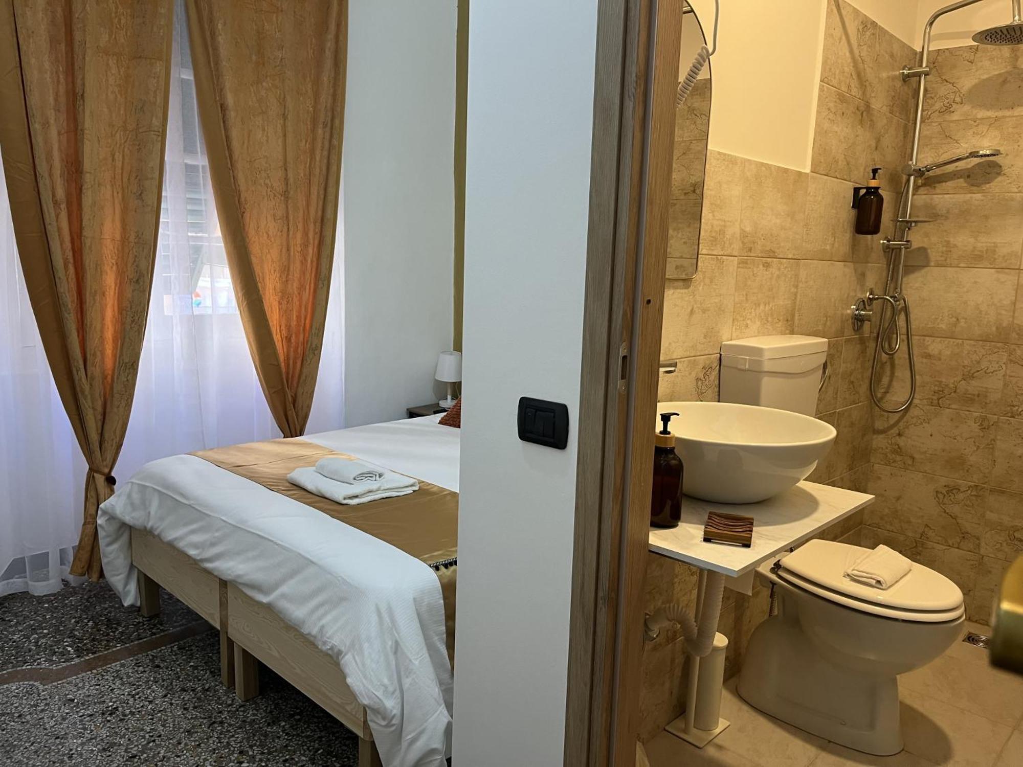 Genova Gold Rooms Экстерьер фото
