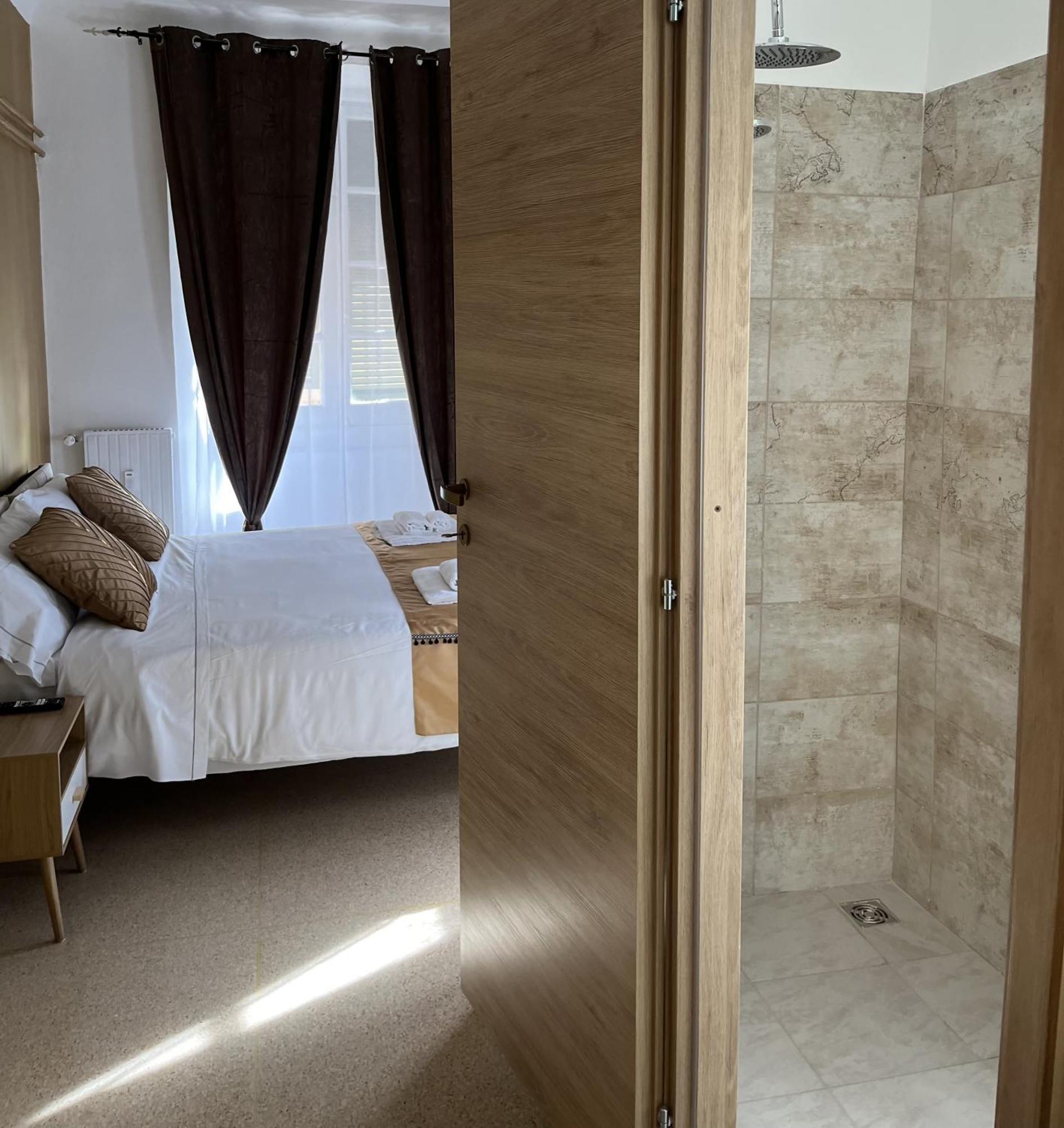 Genova Gold Rooms Экстерьер фото