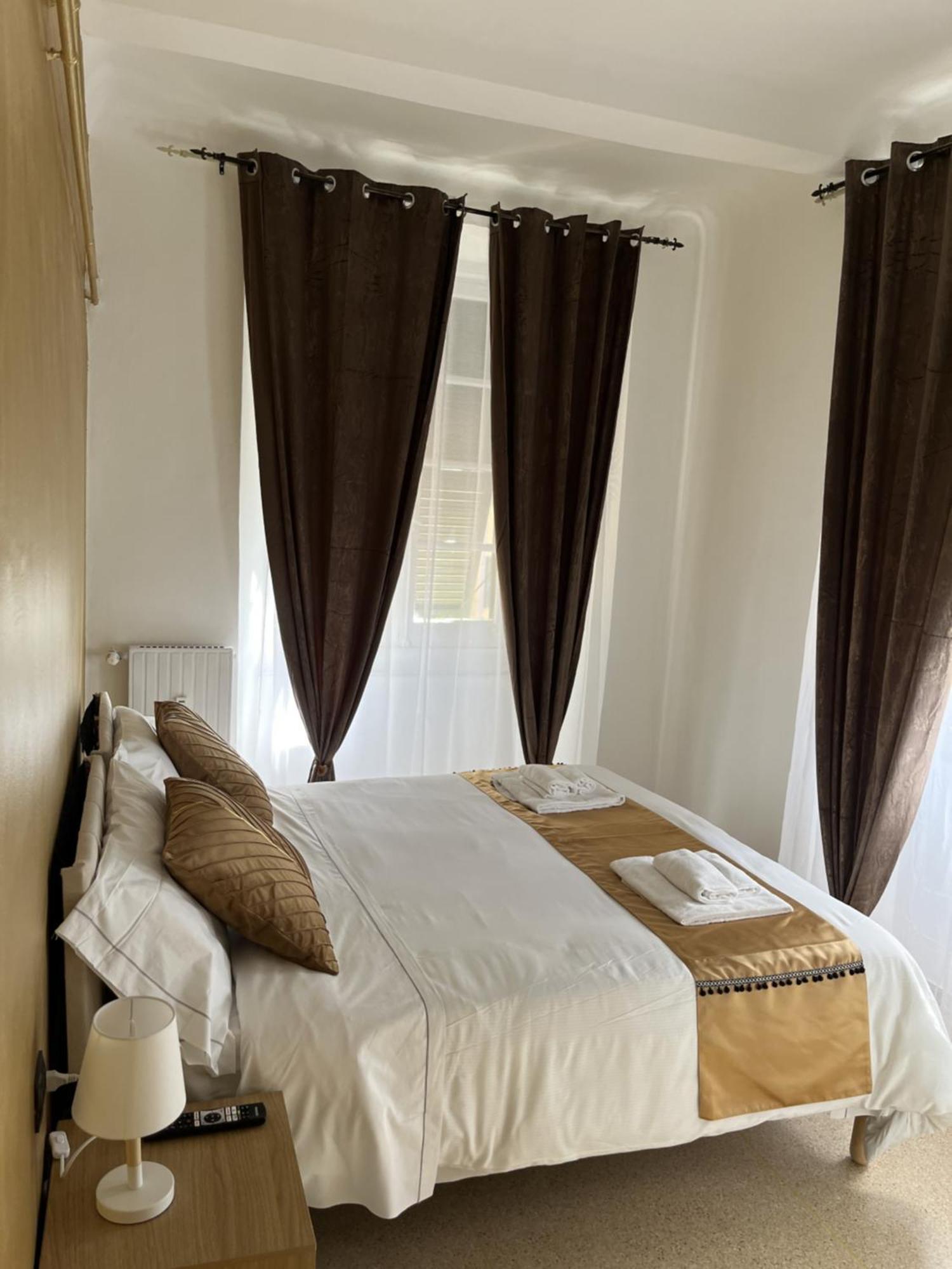 Genova Gold Rooms Экстерьер фото